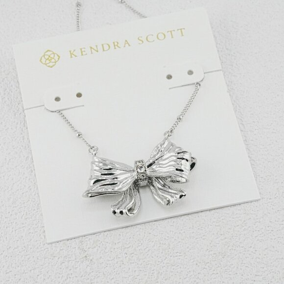💗✨Kendra Scott Silver Bow Necklace - Picture 1 of 1